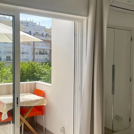 Studio Liberdade By Calyferias